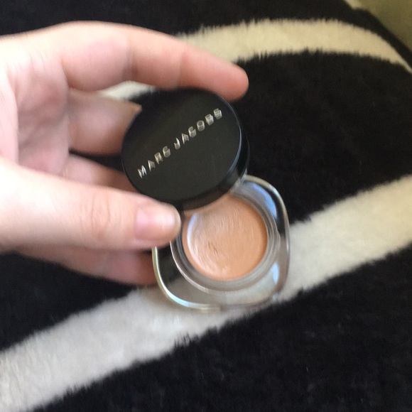 Marc Jacobs “Remarcable” concealer - Picture 2 of 3